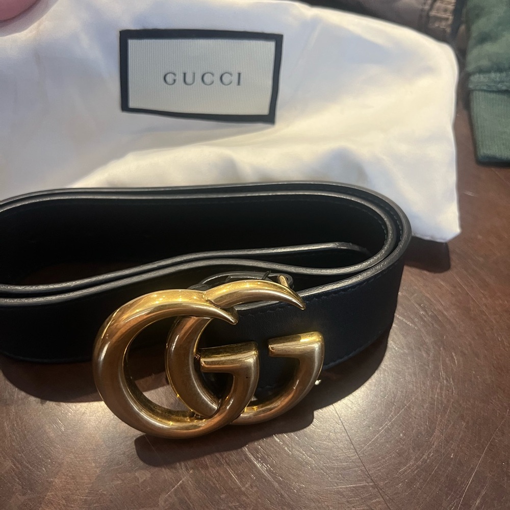 Gucci Black Leather Belt with Gold GG Buckle Authentic